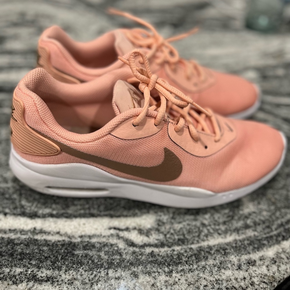 Nike Air Max Oketo